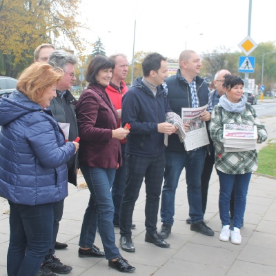 Kolejne wspólne grupowe zdjęcie uczestników akcji