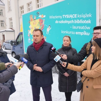 Tysiąc książek dla szkoły podstawowej w Łodzi